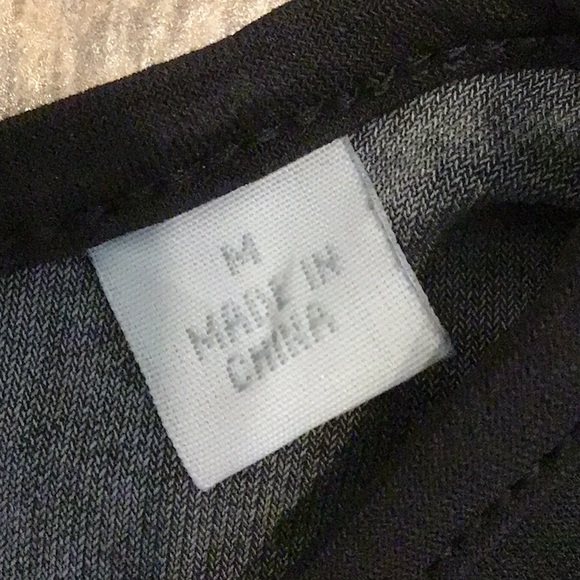 New York and Company off the shoulder flutter sleeve floral dress - Picture 4 of 5